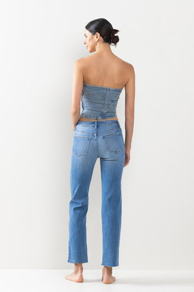 MID RISE ULTRA STRETCH STRAIGHT IN MEDIUM LIGHT