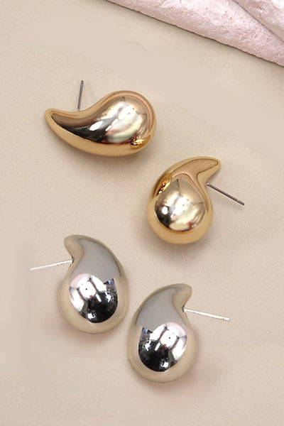 GRACEFUL LIGHTWEIGHT TEARDROP EARRINGS