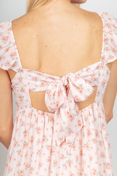 PLUS SIZE Sweetheart Neckline Floral Dress