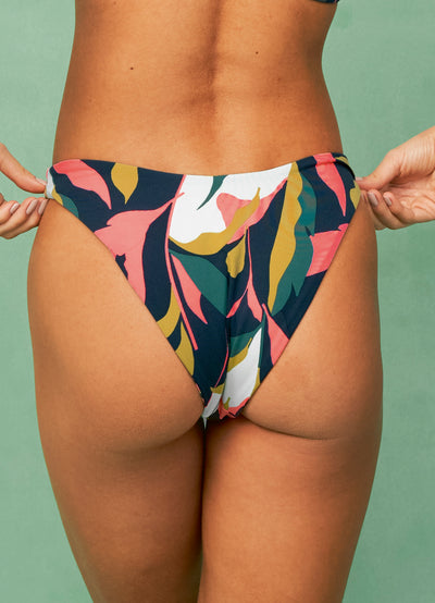 Lush Leaves Splendour