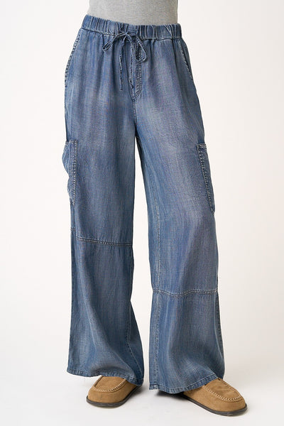 Washed Chambray Elastic Waist Cargo Wide Leg Pants