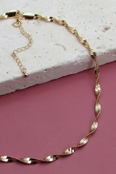 TWISTED SNAKE CHAIN NECKLACE