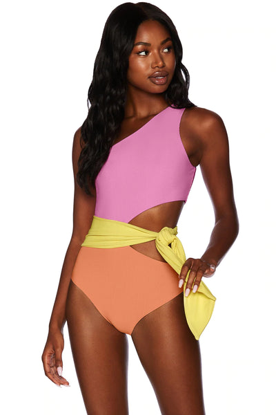 CARLIE ONE PIECE BLACK & WHITE