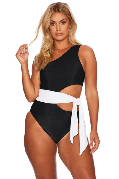 CARLIE ONE PIECE BLACK & WHITE