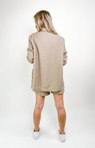 SHORTS WITH ELASTICIZED WAIST AND POCKETS