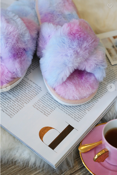 HIGH QUALITY SUPER SOFT AND CUTE FAUX FUR SLIPPERS