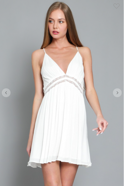 SHORT GAUZY DRESS W/ OPEN BACK LACE TRIM