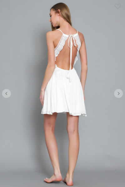 SHORT GAUZY DRESS W/ OPEN BACK LACE TRIM