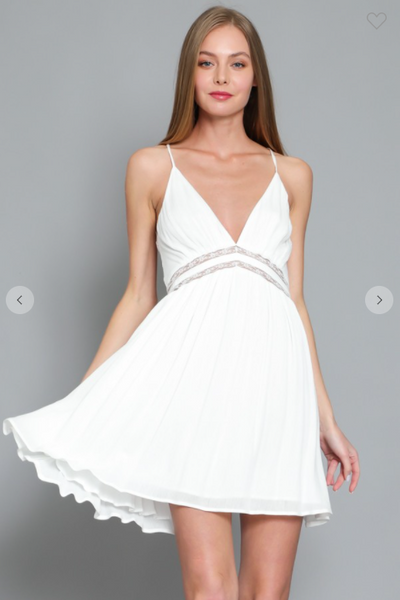 SHORT GAUZY DRESS W/ OPEN BACK LACE TRIM