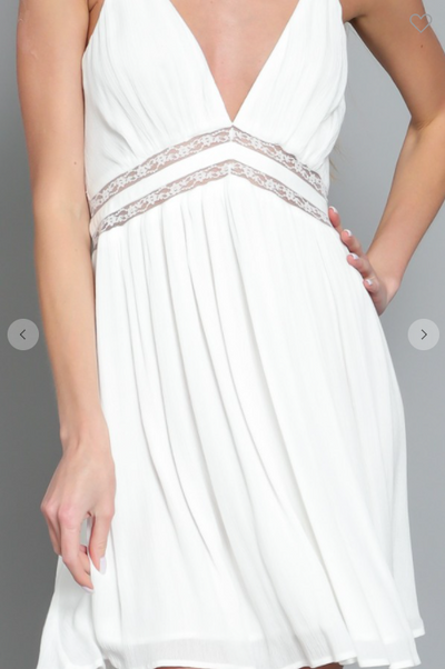 SHORT GAUZY DRESS W/ OPEN BACK LACE TRIM