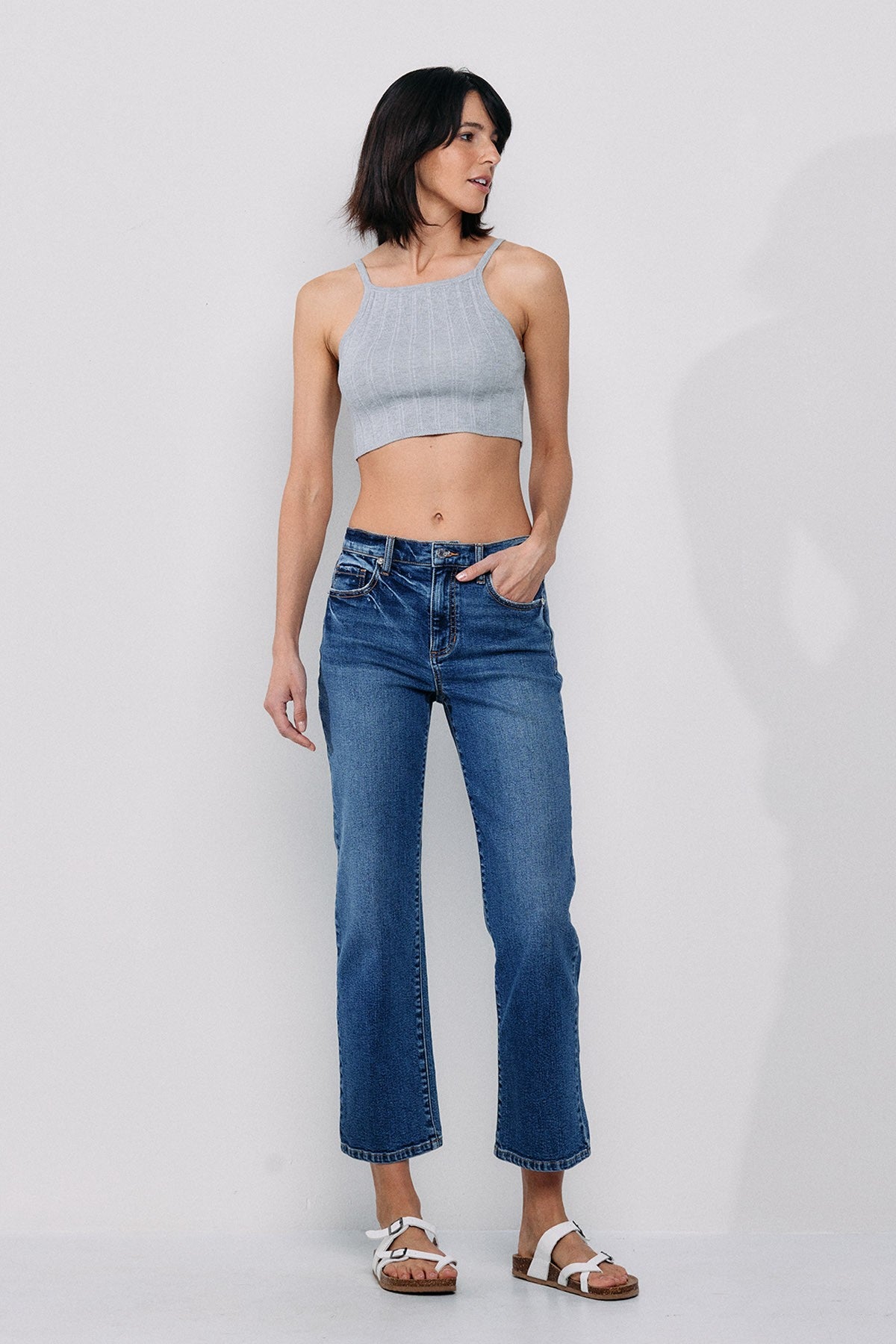 CLASSIC HIGH RISE STRAIGHT JEANS