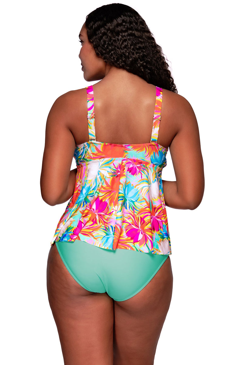 Sunsets Taylor D/DD Cup Underwire Tankini Top - Kailua Bay - Final Sal –  Sylvia's Sport & Resort