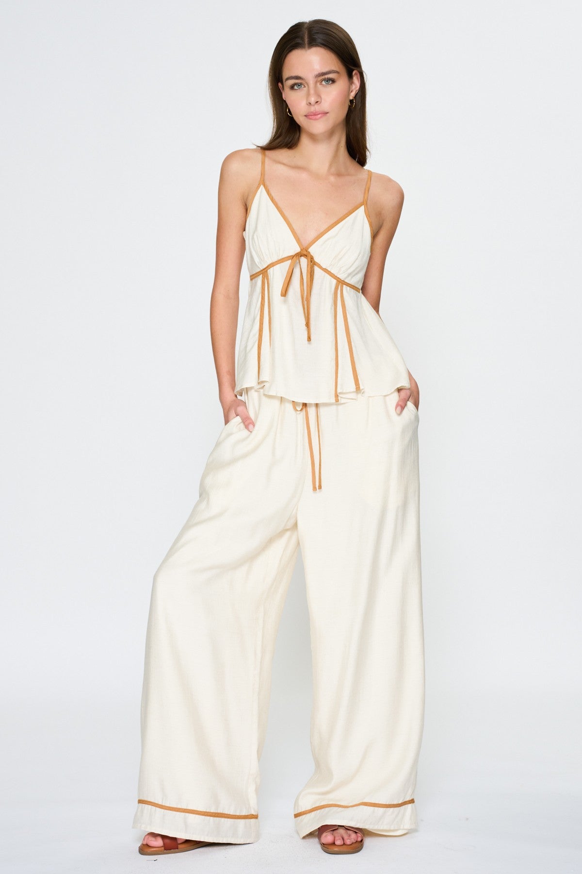Wide-leg Pants