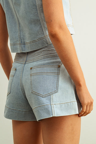 DENIM COLOR BLOCKED SHORTS
