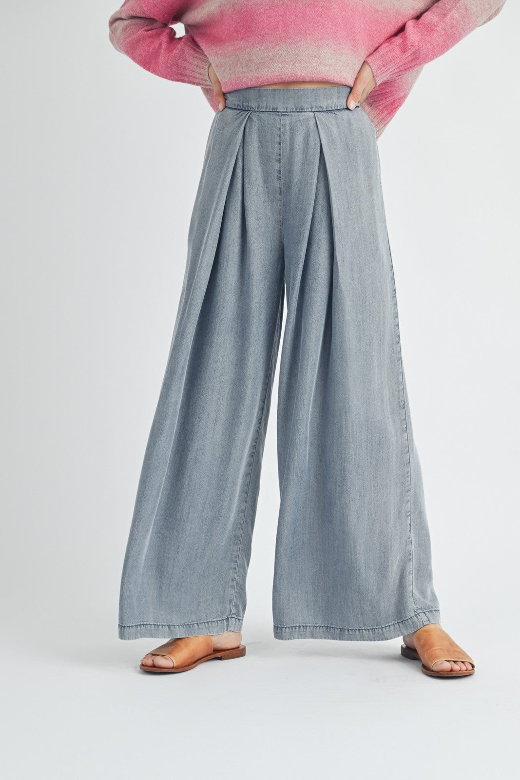 PLEATED PALAZZO PANTS