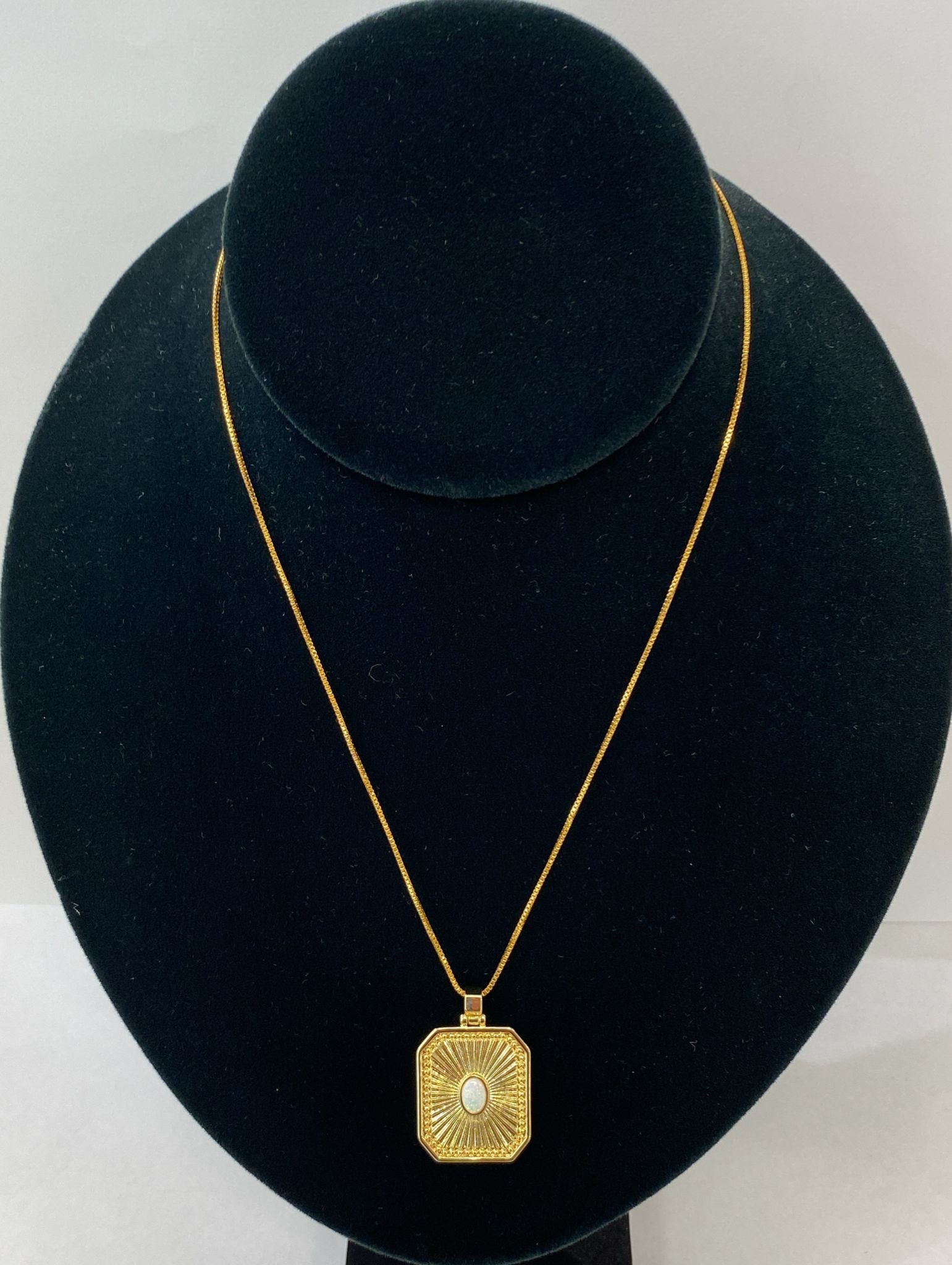 Reet Opal Sunburst Neck