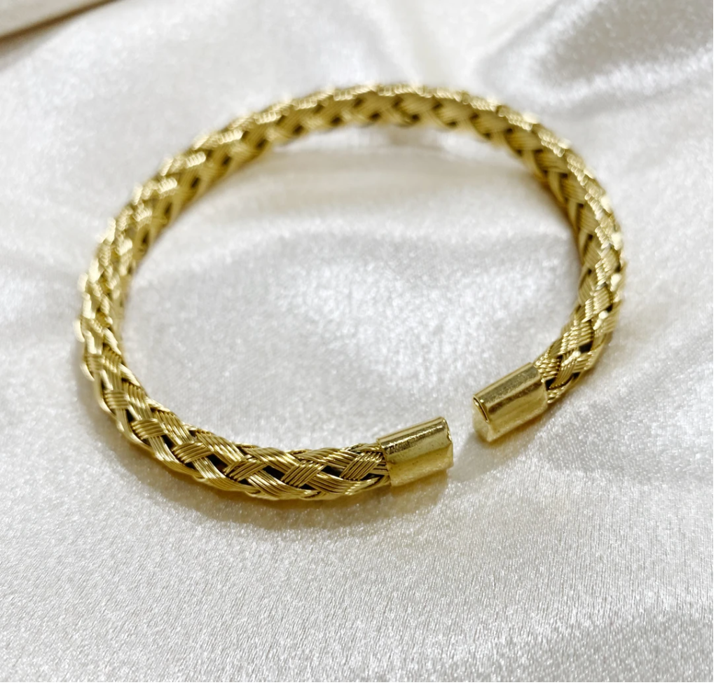 Lana Twist Rope Cuff